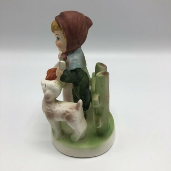 Vintage Porcelain Girl Figurine Carrying Fruit With Lamb, Unmarked 5" - EUC - Picture 4 of 12
